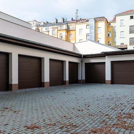 Designed Apartment Next To Vaclav Square With Terrace And Private Garage Praha Bagian luar foto