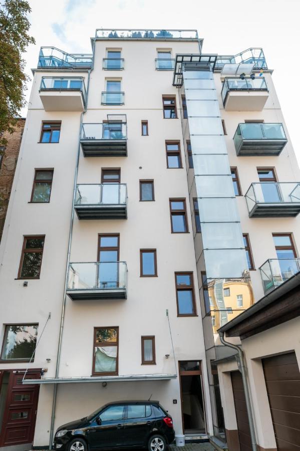 Designed Apartment Next To Vaclav Square With Terrace And Private Garage Praha Bagian luar foto