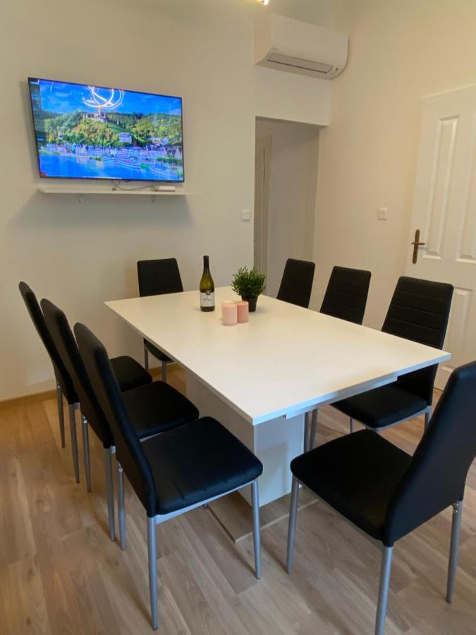 Designed Apartment Next To Vaclav Square With Terrace And Private Garage Praha Bagian luar foto