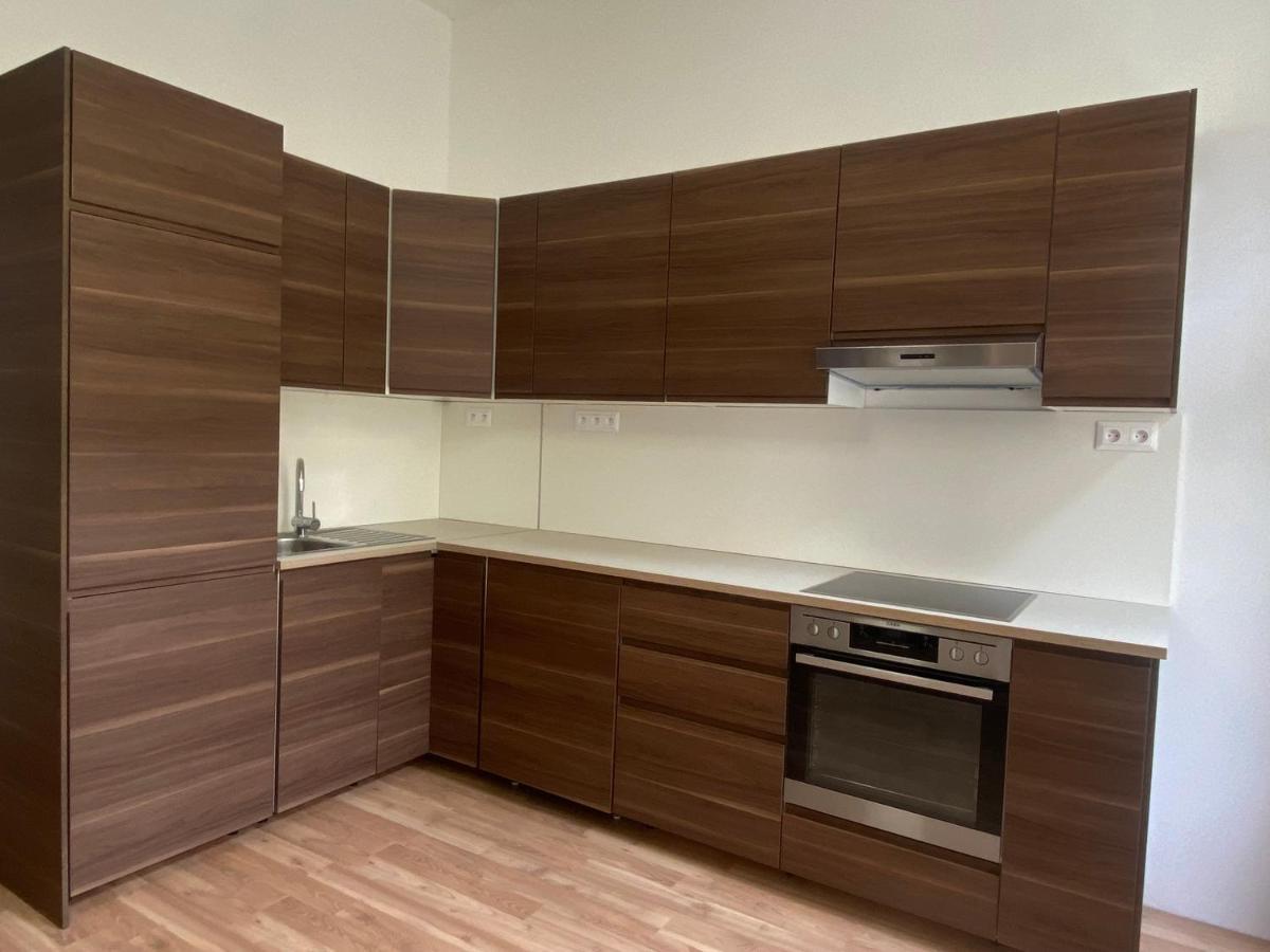 Designed Apartment Next To Vaclav Square With Terrace And Private Garage Praha Bagian luar foto