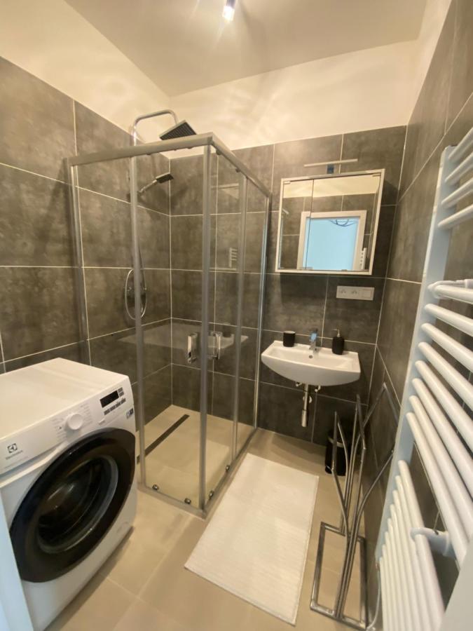 Designed Apartment Next To Vaclav Square With Terrace And Private Garage Praha Bagian luar foto